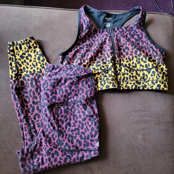 Torrid Leopard Print Active Set - Picture 1 of 9